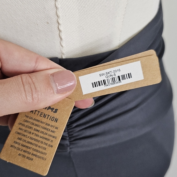 NWT SKIMS Signature Swim Sarong Skirt Gray Womem's Size S - Picture 6 of 7